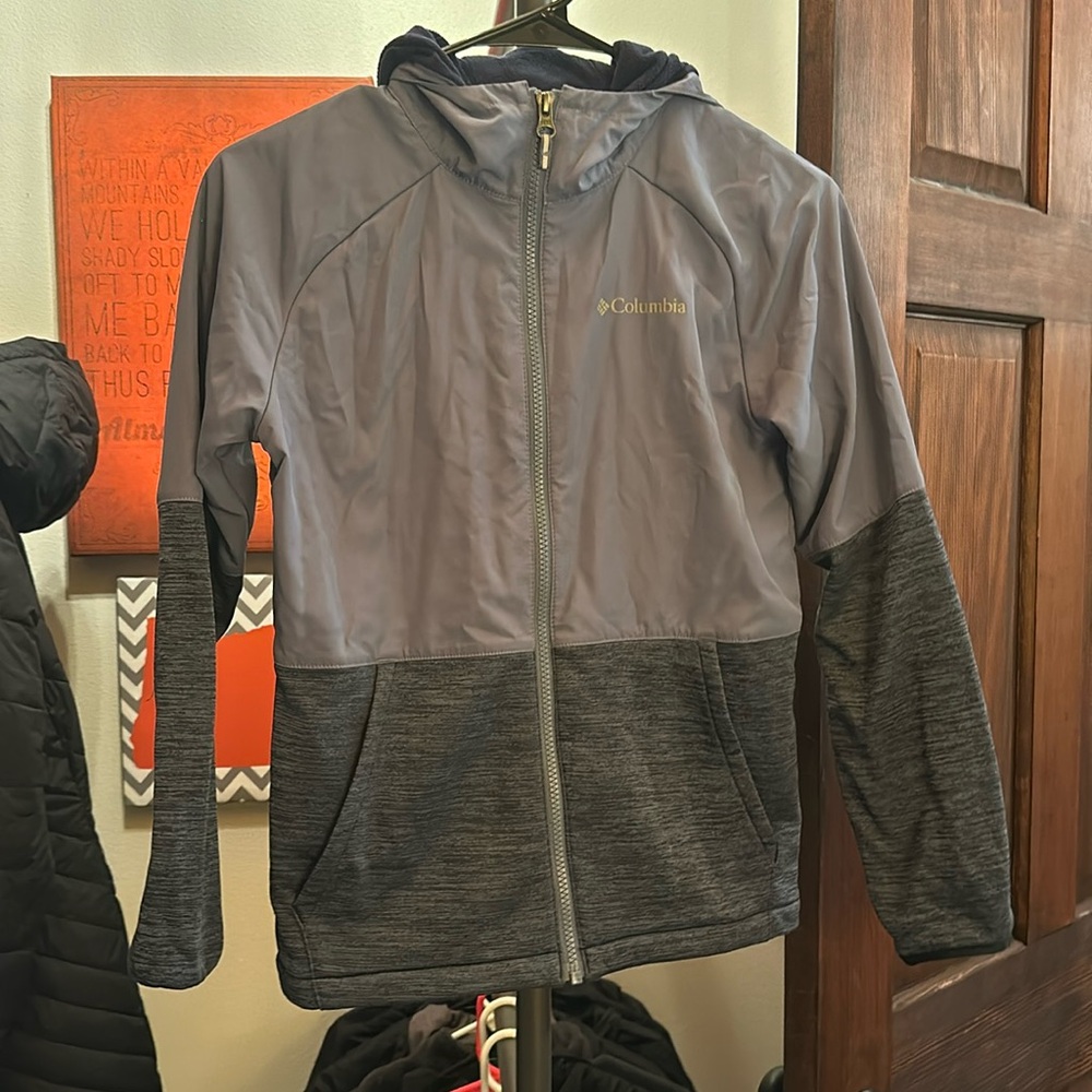 Columbia boys jacket size medium